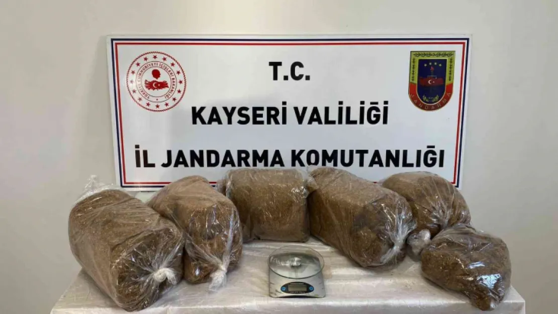 Kayseri'de 16 kilo kaçak tütün ele geçirildi