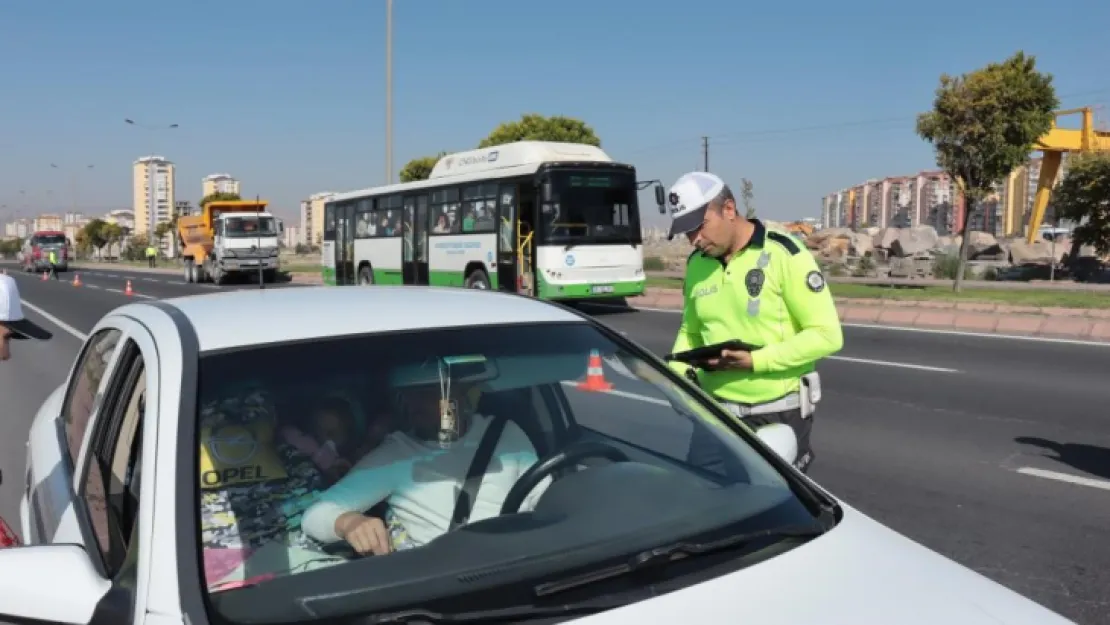 Kayseri'de aralık ayında bin 319 araç trafikten men edildi