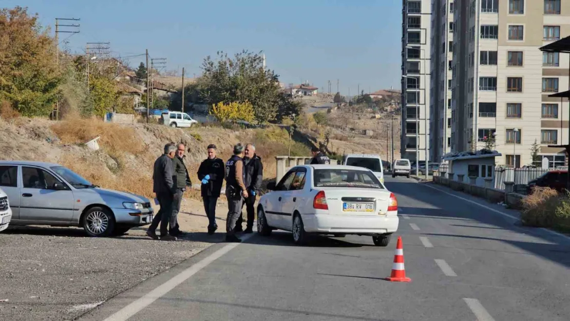 Çocuklar arasında bıçaklı kavga: 13 yaşındaki çocuk ağır yaralandı