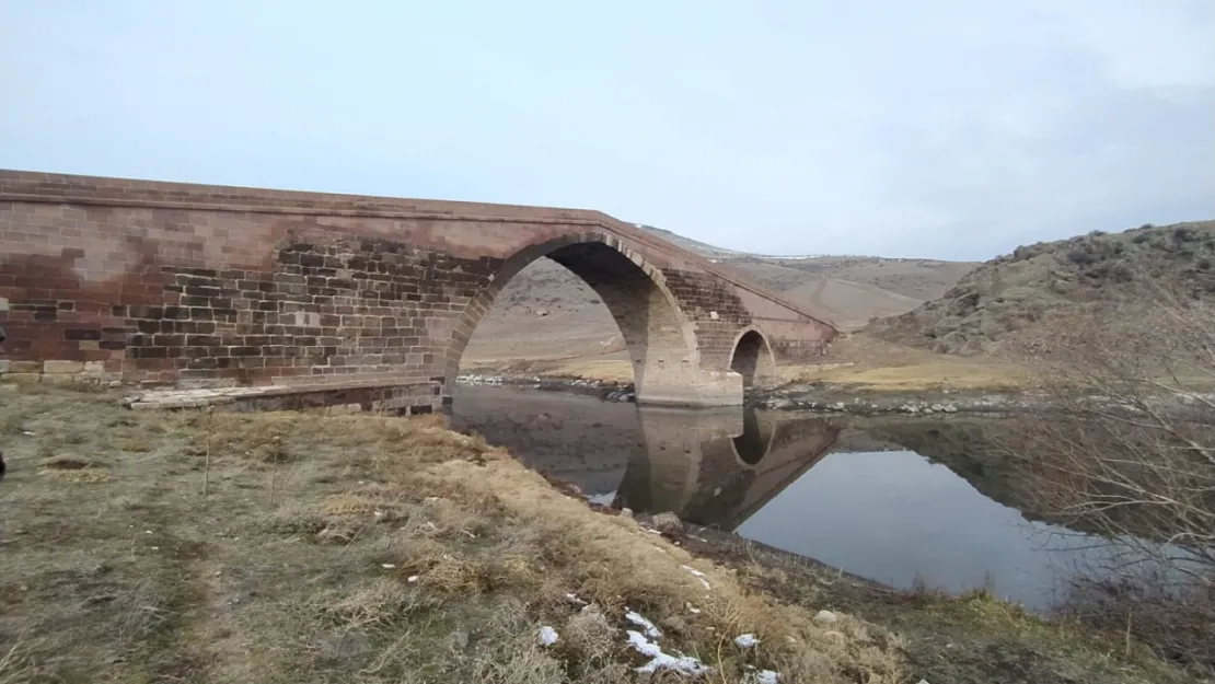 Kayseri'de çevre felaketi tehditi: Kızılırmak'a sıvılaştırılmış hayvan dışkıları boşaltılıyor!