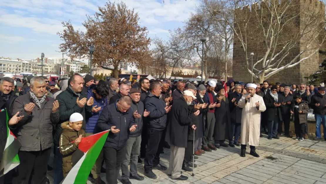 Kayseri'de 'Filistin İçin Kıyamdayız' : 'Gazze müslümanların öz yurdudur'