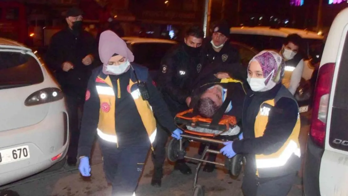 Kayseri'de ilginç olay tuvalet kapısını karıştırdı, yere çakıldı