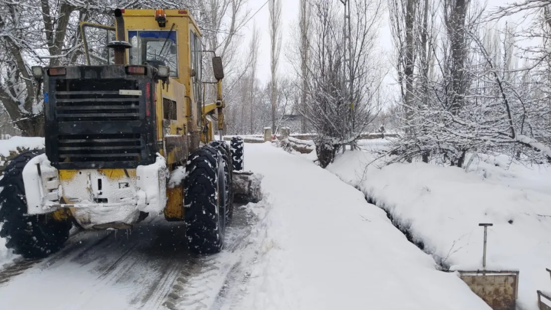 Kayseri'de kapanan 260 mahalle yolu açıldı