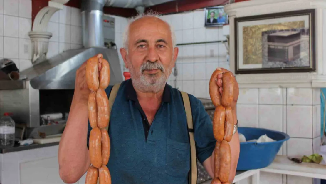 Kayseri'de kurban etleri sucuk oluyor