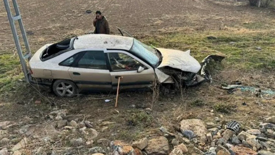 Kayseri'de otomobil şarampole uçtu: 1 yaralı