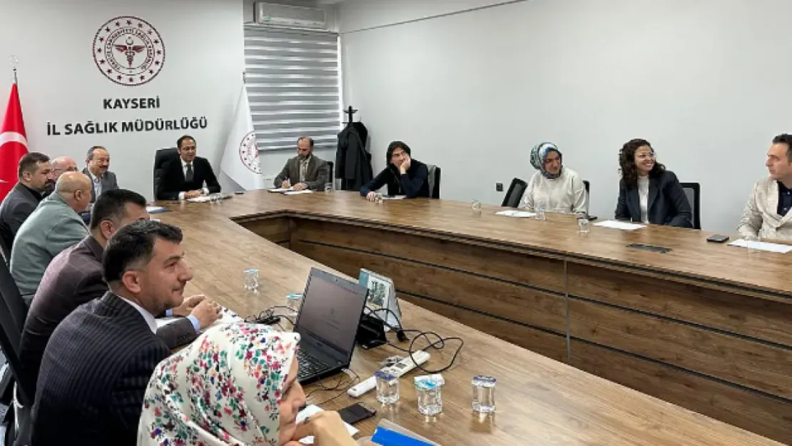 Kayseri'de Sağlık Zirvesi: Başhekimler Değerlendirme Toplantısında Bir Araya Geldi