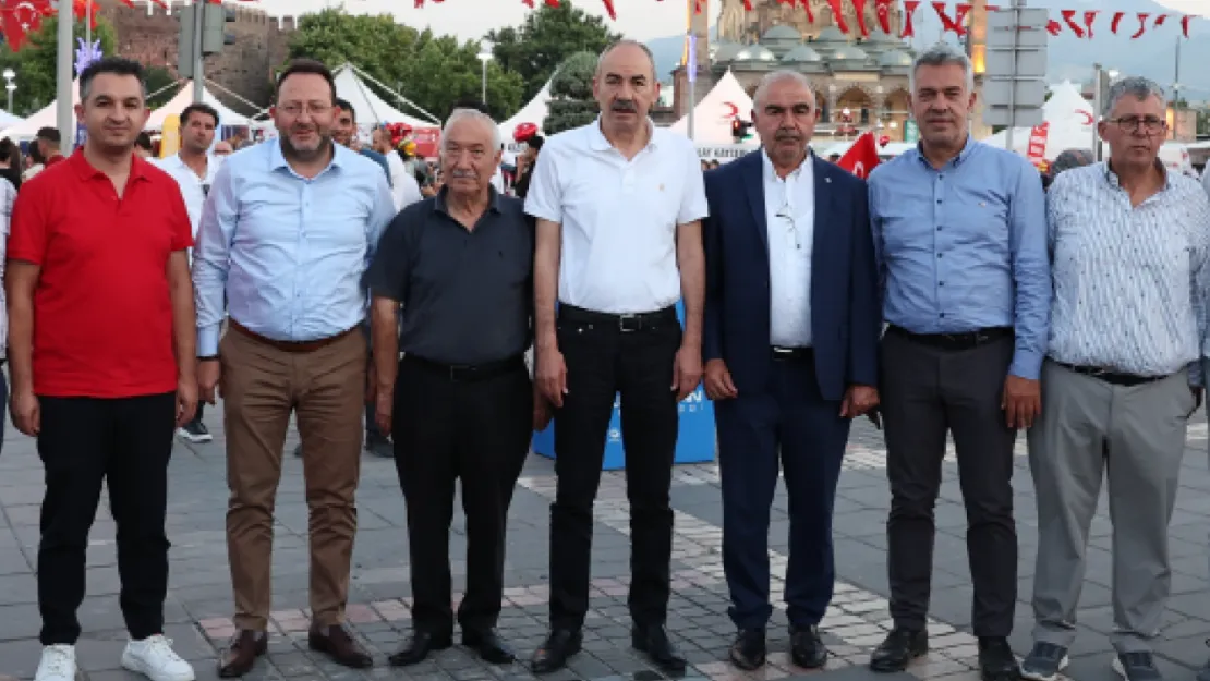 Kayseri İş Dünyası, 15 Temmuz'u Unutmadı: 'Demokrasi Çadırı' ile Birlik Mesajı Verildi