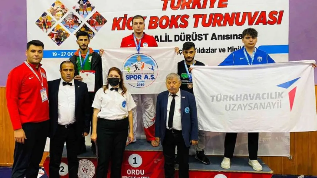 Kayseri Kick Boks'ta madalyalara ambargo koydu