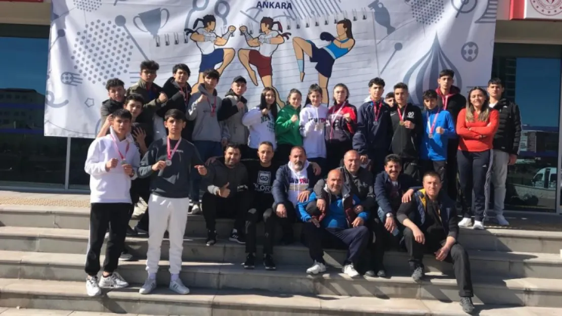 Kayseri Muaythai Lise Takım Türkiye Şampiyonası'ndan 3 birincilik ile döndü