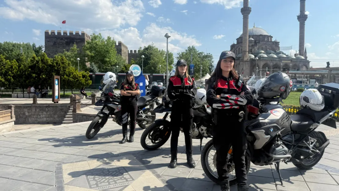 Kayseri'nin ilk kadın yunus polisleri göreve başladı