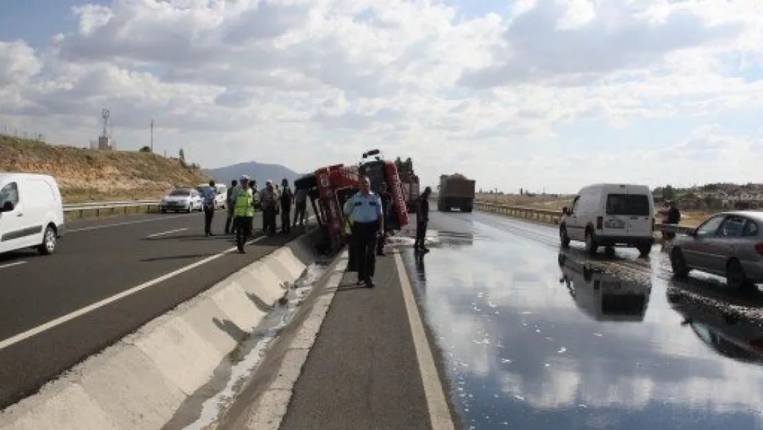 Kayseri'de 30 Ton Mazot Yollara Döküldü