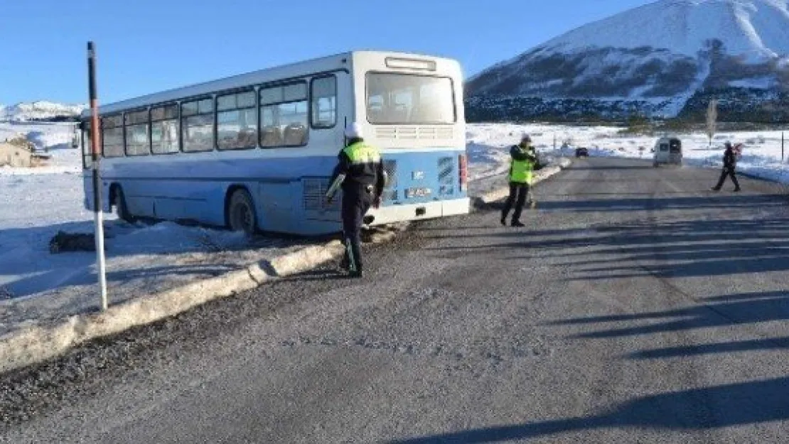 Kayseri'de Akılalmaz Kaza: 3 Yaralı 