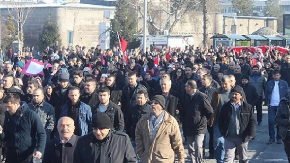 Kayseri'de binler Fırat Çakıroğlu için yürüdü