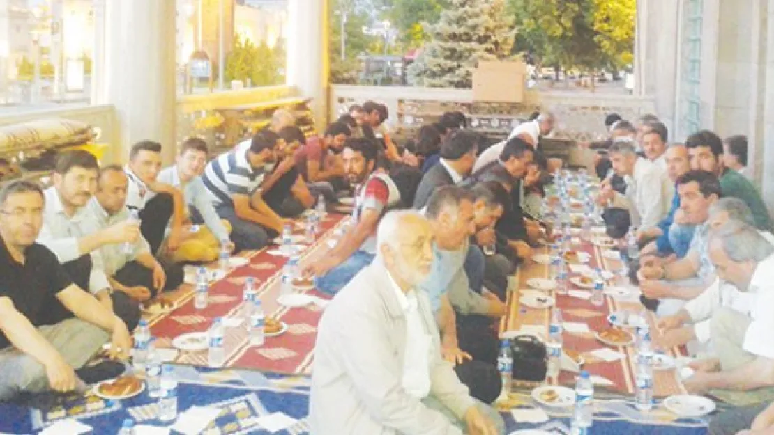 Kayseri'de ümmet iftarları başladı