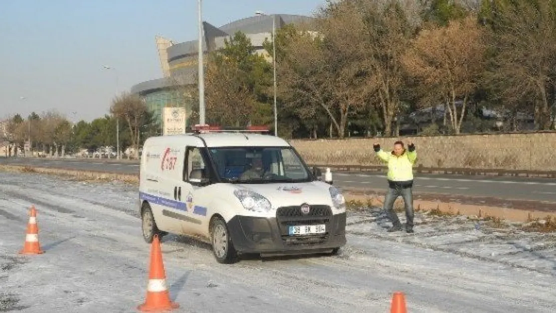 Kayserigaz  İleri Sürüş Teknikleri Eğitimi Veriliyor 