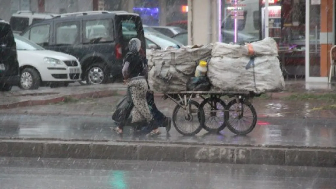 KAYSERİLERİ SERİNLETEN YAĞMUR