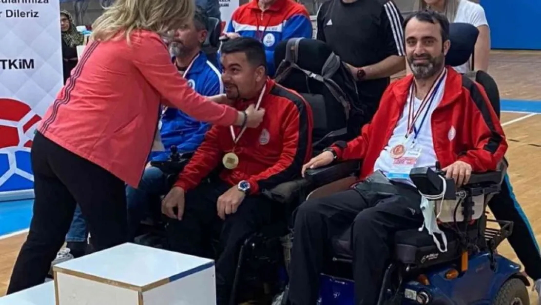 Kayserili Boccia sporcuları Kocaeli'nden madalya ile döndü
