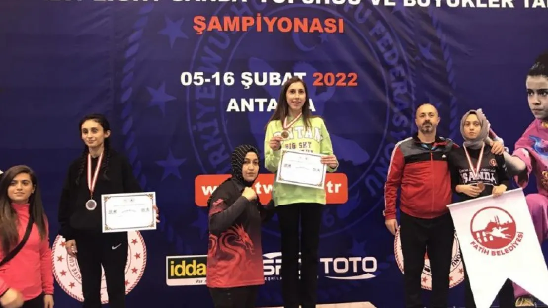 Kayserili sporcu Kumsal Kayra, Wushu'da Türkiye Şampiyonu oldu