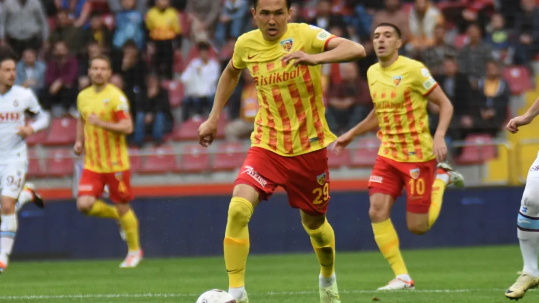 Kayserispor'da Shukurov ile yolları ayrıldı