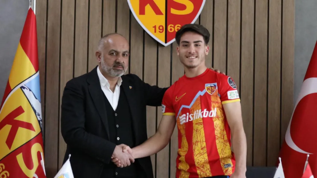 Kayserispor, Ethem Balcı'nın sözleşmesini 3 yıl daha uzattı