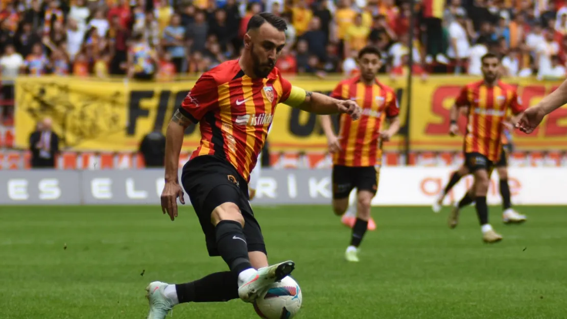 Kayserispor kaptanı Gökhan Sazdağı: Yukarıları hak eden bir takımız