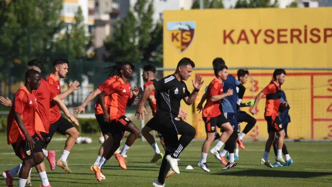 Kayserispor sezonu transfer tahtası kapalı olarak açtı