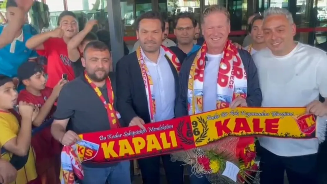 Kayserispor'un yeni teknik direktörü Markus Gisdol, Kayseri'ye geldi