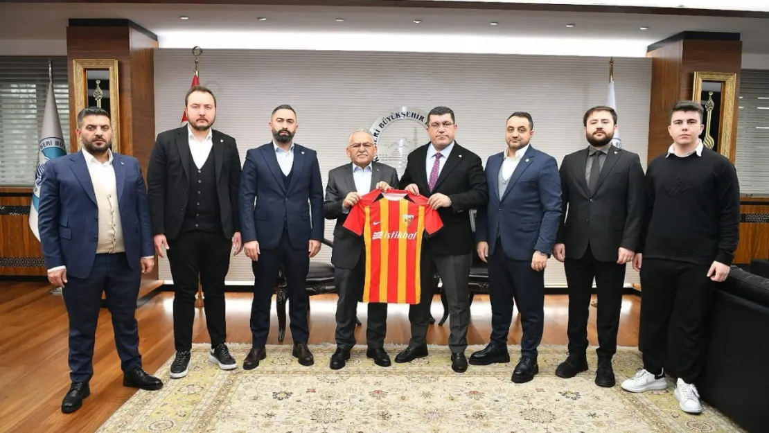 Kayserispor yönetiminden Başkan Büyükkılıç'a ziyaret