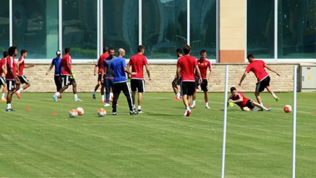 Kayserispor Osmanlıspor'a bileniyor