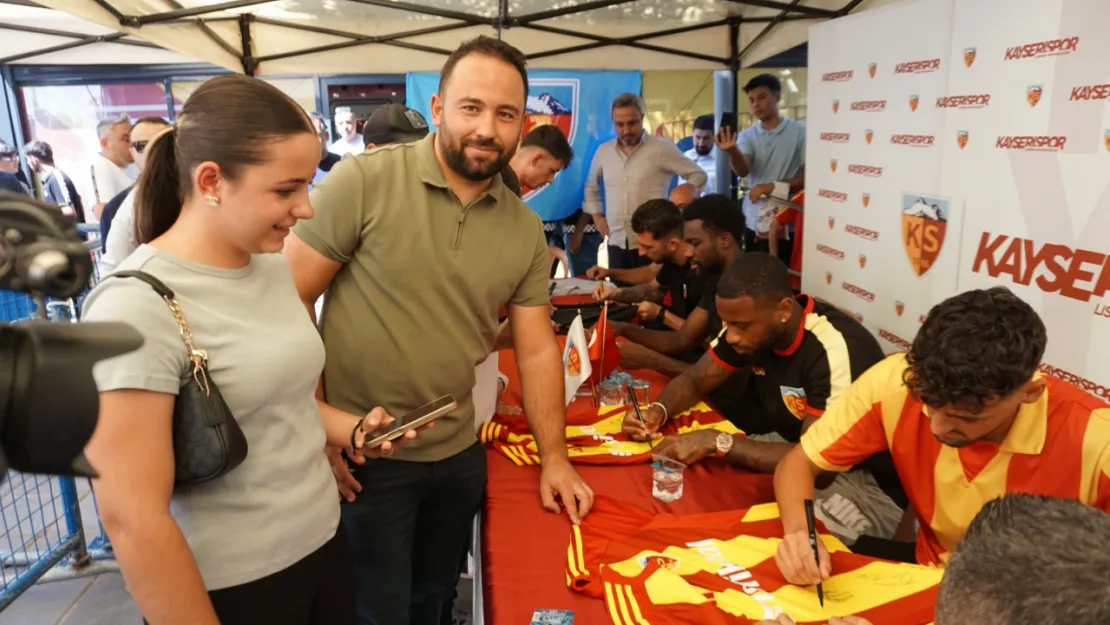 Kayserisporlu Jung, Abdulsamet, Benes, Tuci ve Denswil taraftarla buluştu