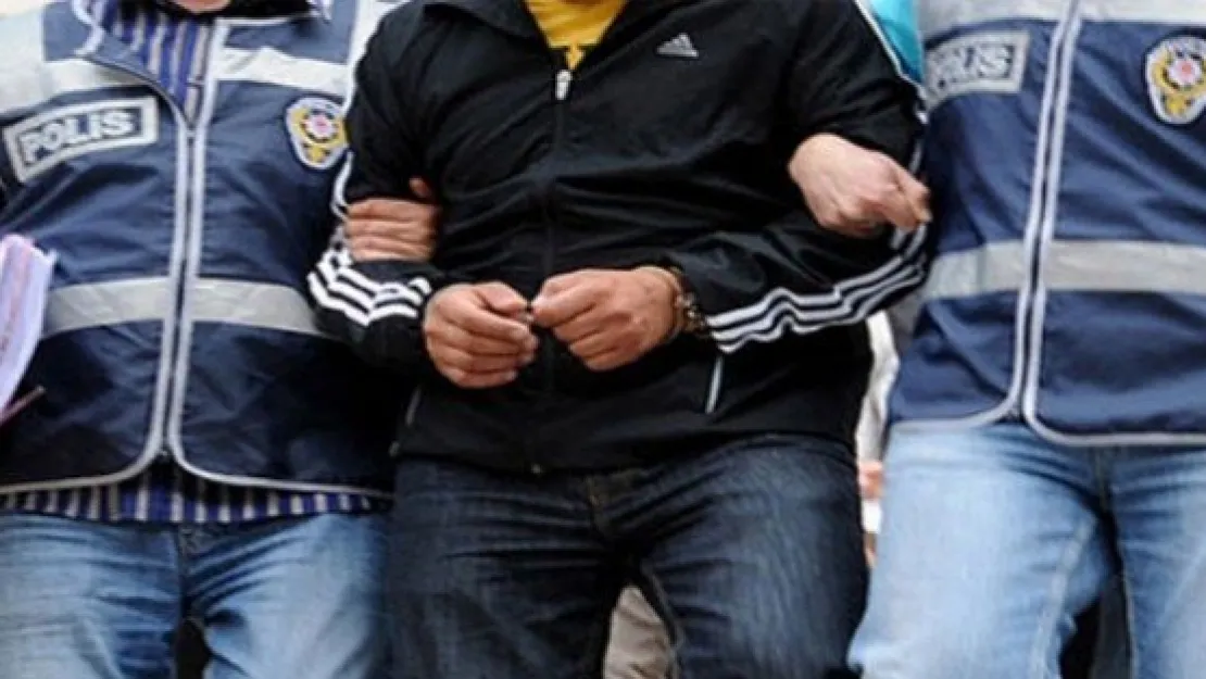 Kendini Vergi Dairesi Başkanı Olarak Tanıtan Dolandırıcı Tutuklandı 