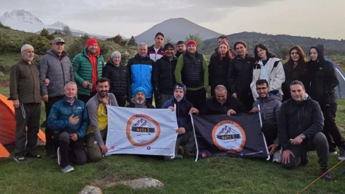 Kıranardı Kent Ormanı'nda sporseverlere 'Yaz Dağcılık Eğitimi' verildi