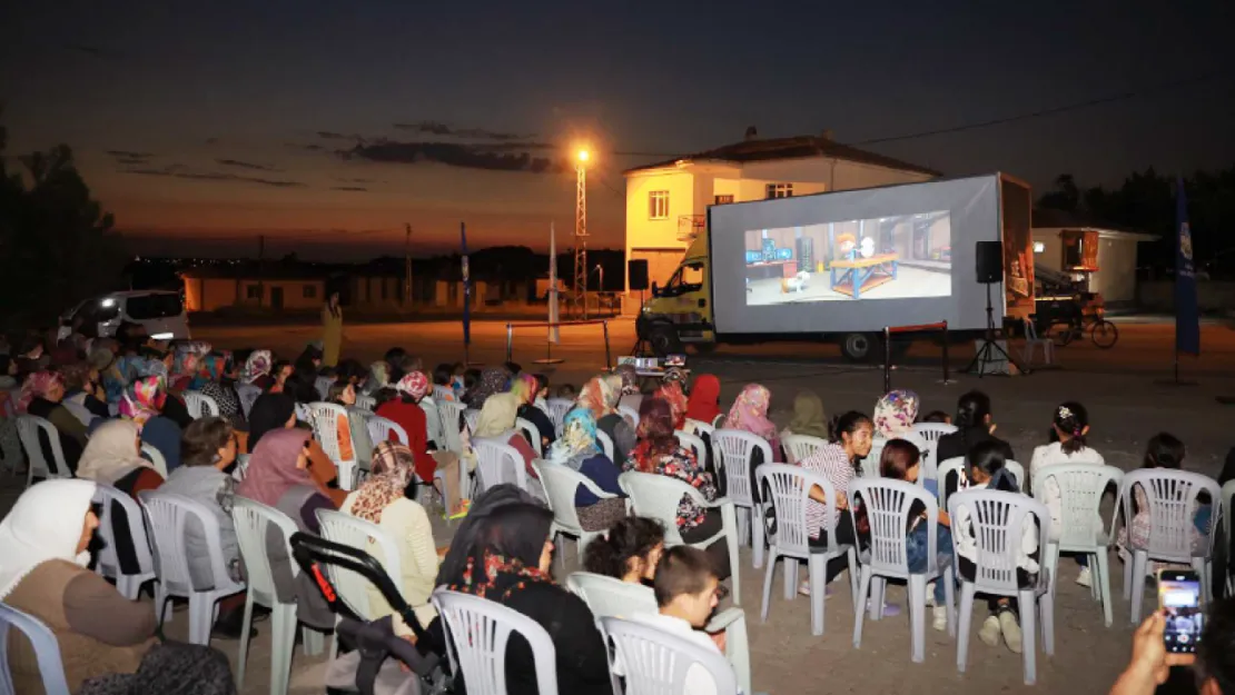 Kırsal Mahallelerde Yazlık Sinema Keyfi