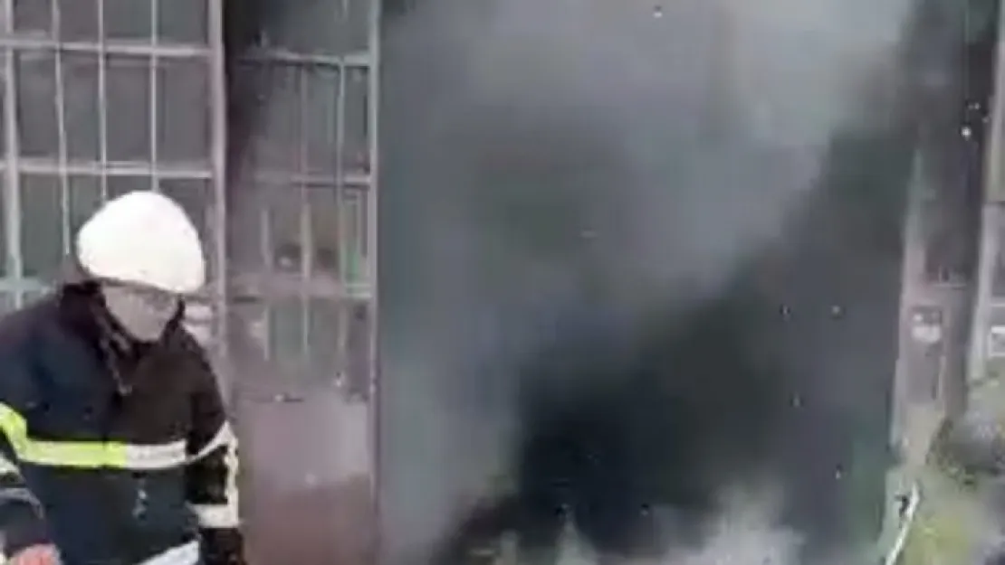 Kırşehir'de oto sevisinde yangın