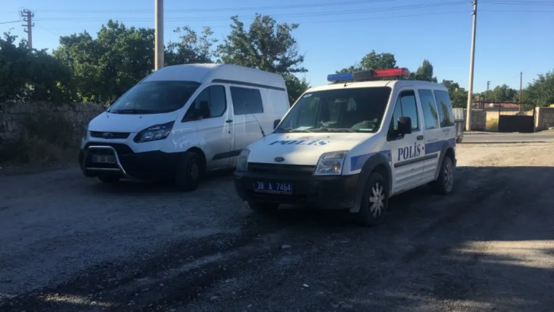 Kızını istemeye gelenlere 'hayır' diyen baba, bıçaklandı