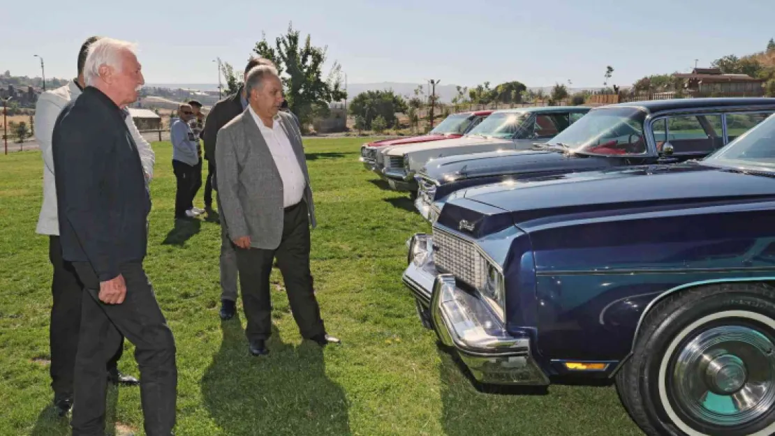 Klasik otomobiller Ali Dağı'na çok yakıştı