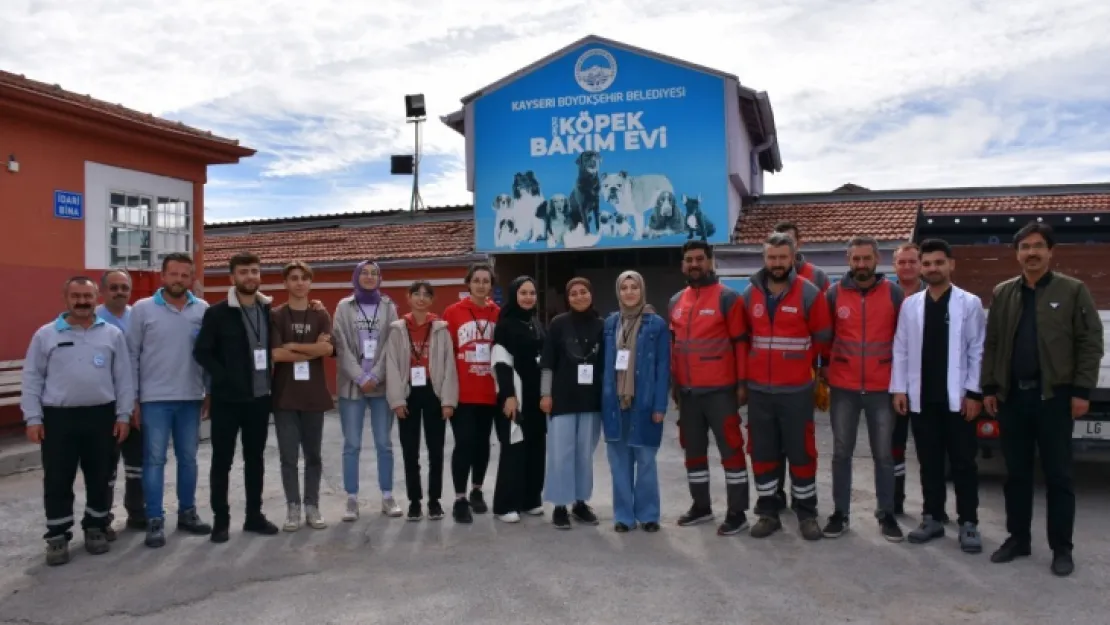 Kocasinan Belediyesi'nin küçük dostlar çalışmalarına üniversiteli öğrencilerinden destek