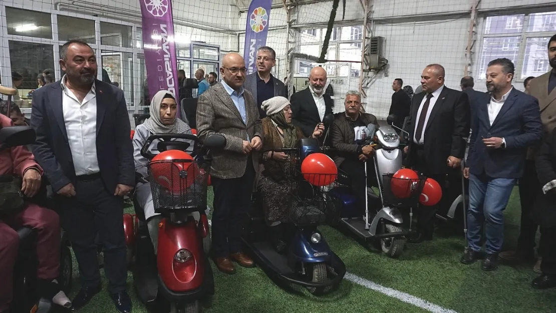 Kocasinan'da Ramazan Bereketi: 40 Akülü Engelli Aracı Sahiplerine Teslim Edildi