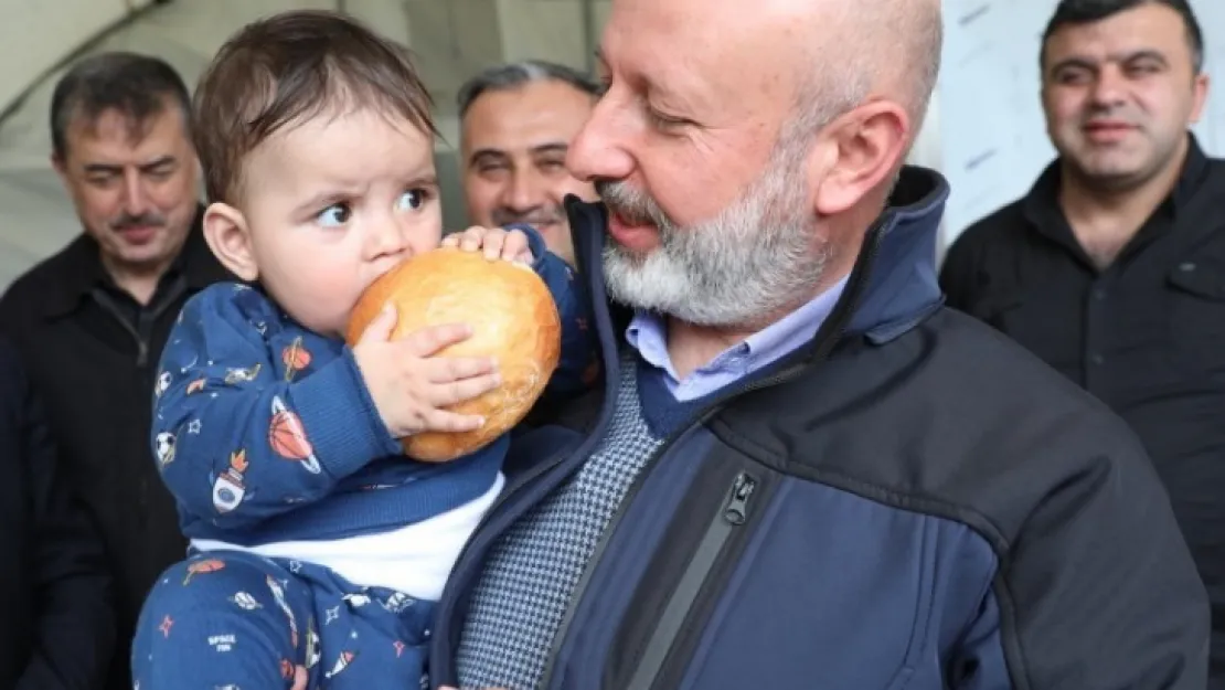 Kocasinan'dan kardeş belediye Türkoğlu'nda çocuklar için sokak oyunları şenliği