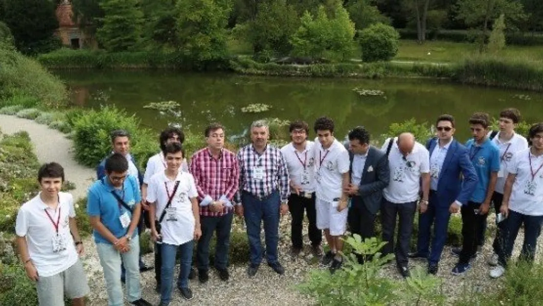 Kocasinan Belediyesi'nin Kafilesi 100. Yılını Kutlayan Botanischer Garten'de 