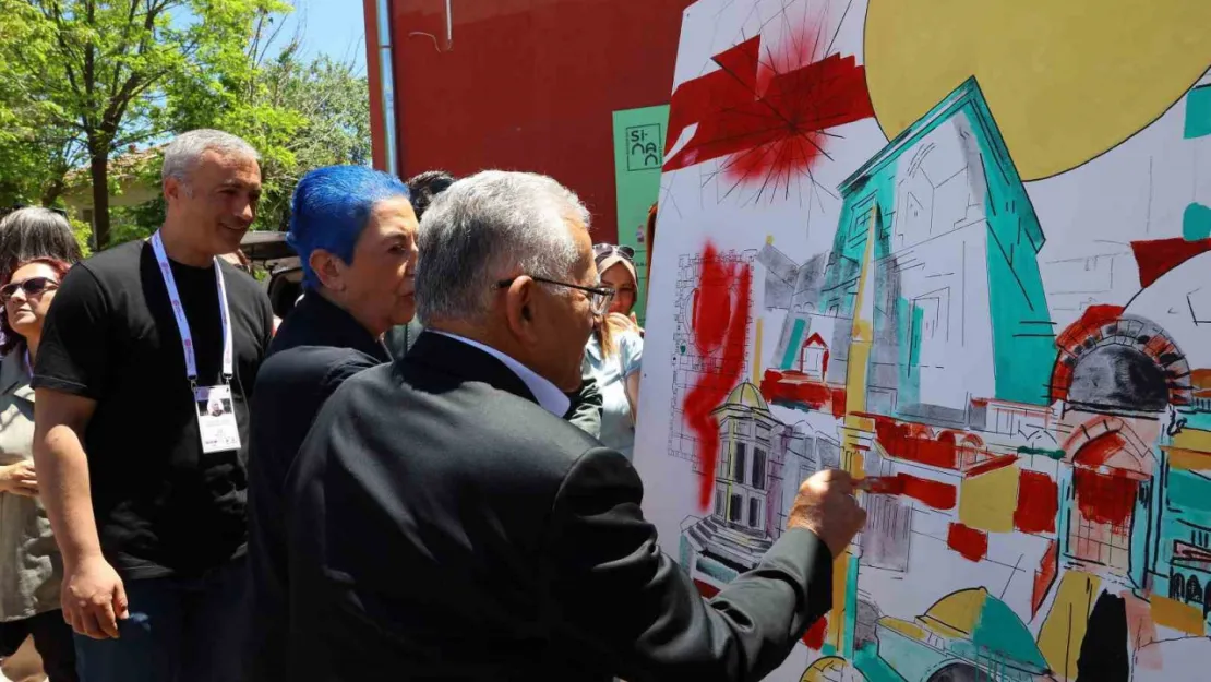 Köy okullarının duvarları Mimar Sinan'ın eserleriyle süslendi