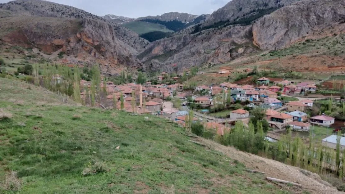 Küçükkünye köyünde heyelan tehlikesi olduğu söylenerek vatandaşların evlerinden çıkarıldığı iddia edildi