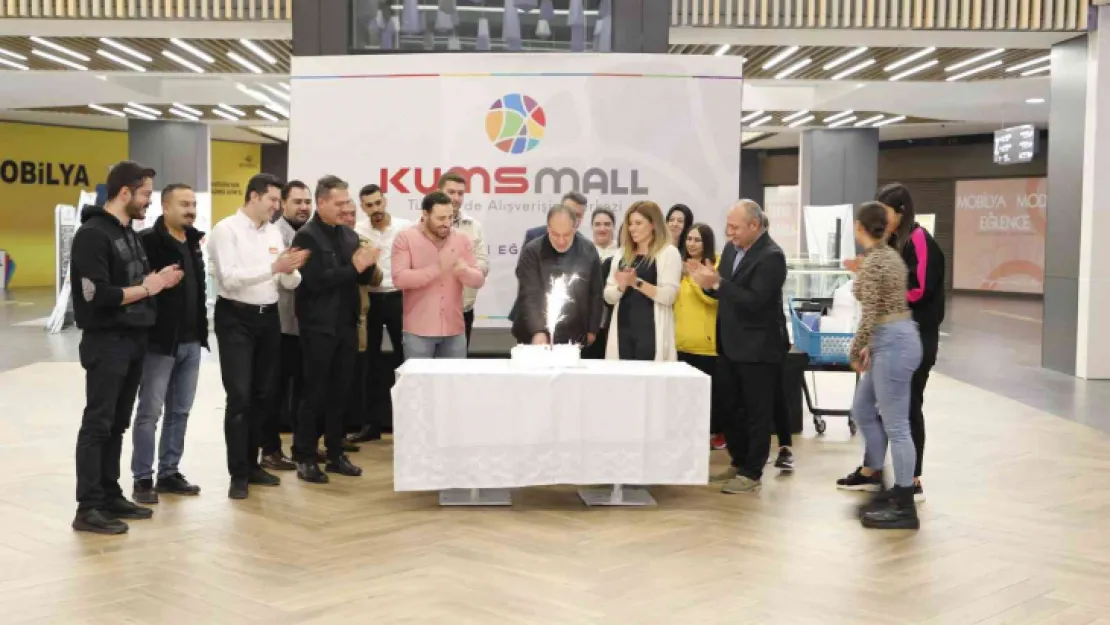 KUMSMALL 12 Aralık Mağazacılar Gününü kutladı