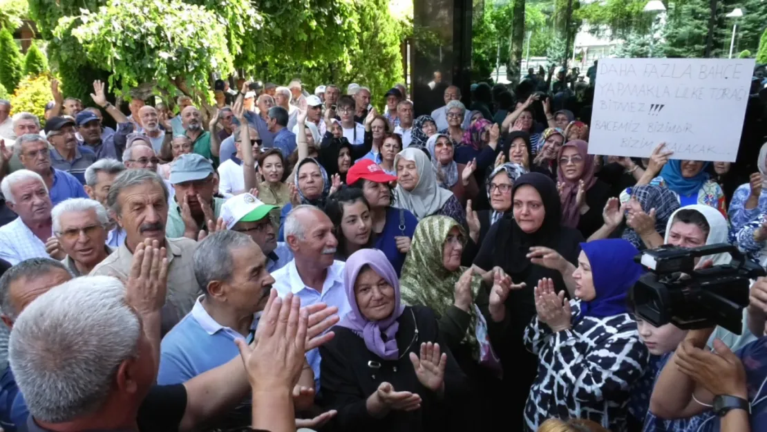 Kurada çıkmayan hobi sakinleri belediyeye yürüdü