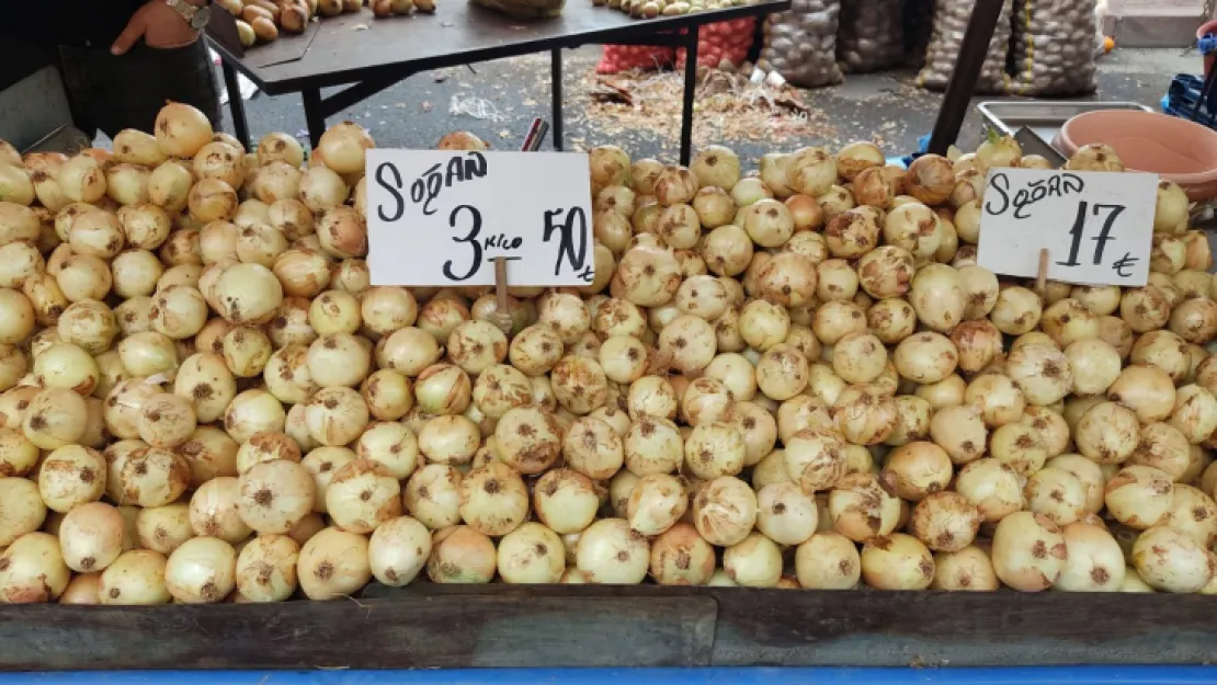 Kuru soğan 17, patates 7 liraya geriledi