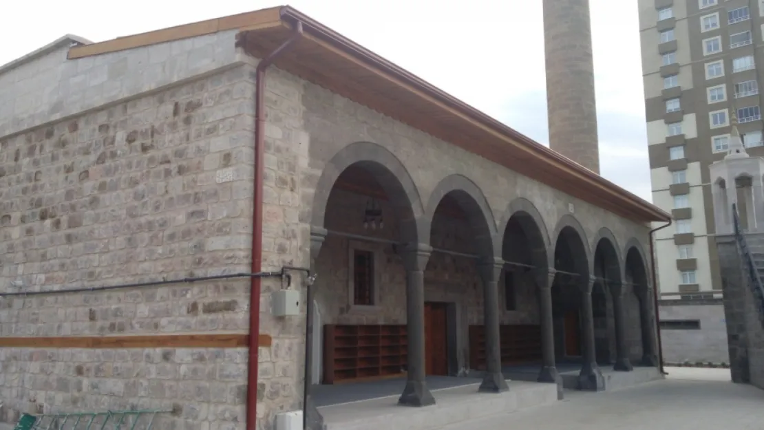 kayseri'de bir Lale Devri esintisi: Hasinli Cami