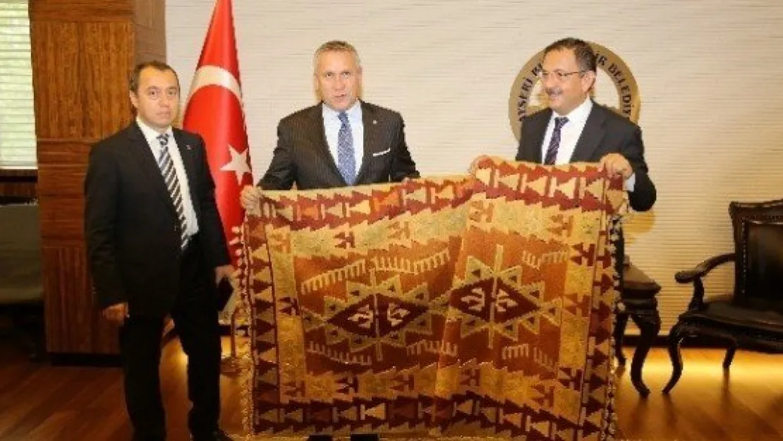 Macaristan Başkonsolosu Büyükşehir'de 