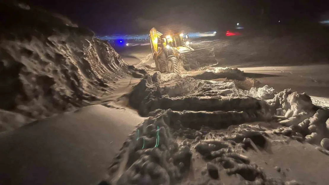 Mahsur kalan vatandaşı ekipler hastaneye yetiştirdi