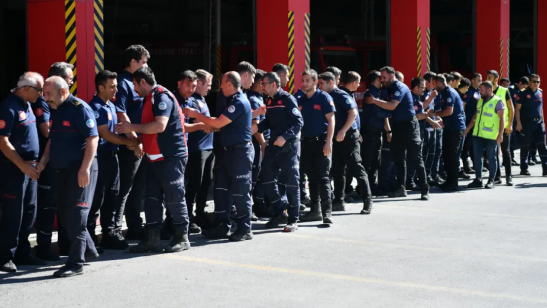 Manisa ve İzmir Orman Yangınına Müdahale Eden İtfaiyeciler Kayseri'ye Döndü