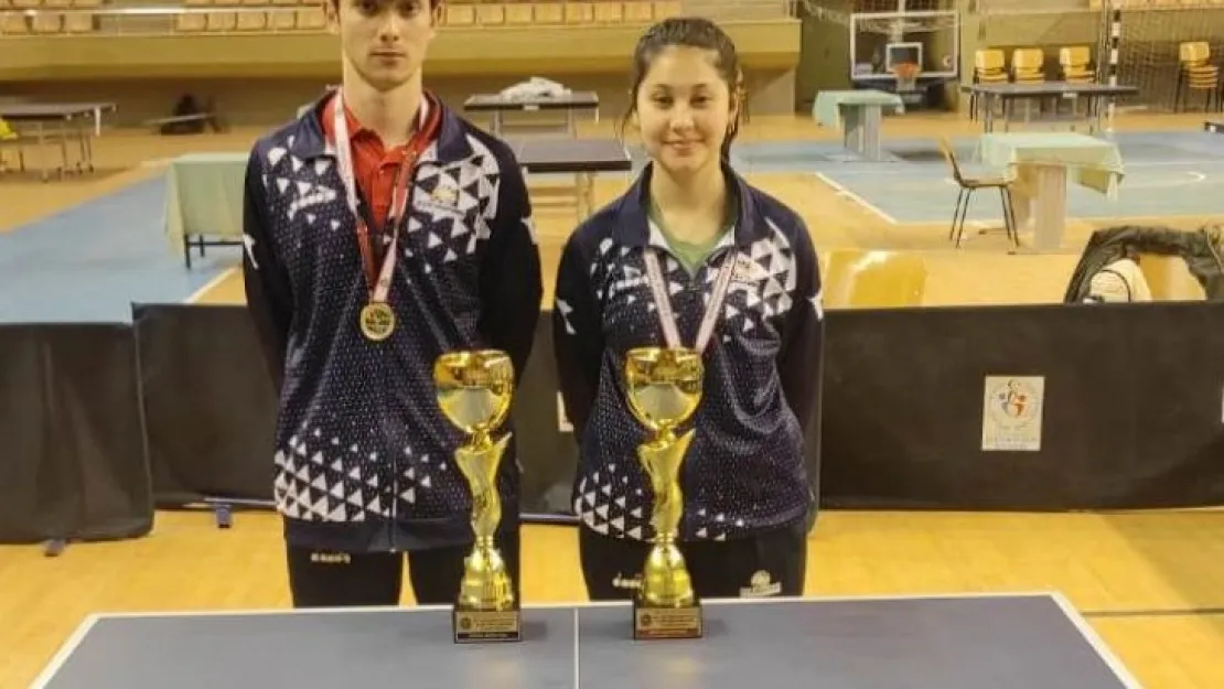 Masa tenisi sporcularından Türkiye Şampiyonluğu